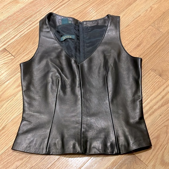 Danier Tops - Danier vintage Canadian lambskin leather vest gilet top 2 zip like new